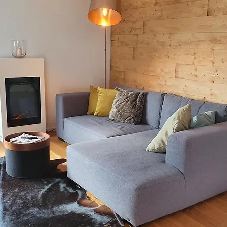 Mit Terrasse Im Alpinen Stil